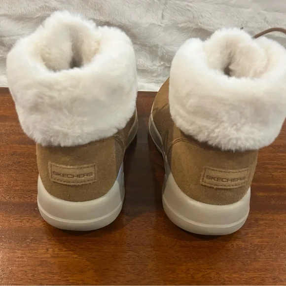 Skechers on the go Women's Tan Suede Ankle Boots. Size 9 - Picture 3 of 7